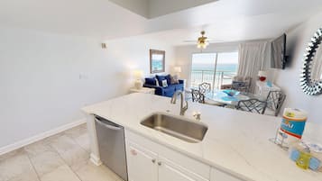 Condo, 2 Bedrooms | Interior