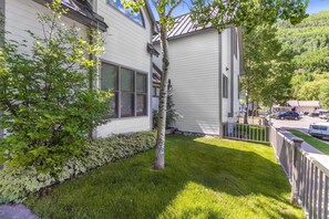 Apartment, 2 Schlafzimmer | Unterkunftsgelände