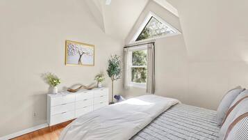 Condo, 2 Bedrooms | 2 bedrooms, free WiFi