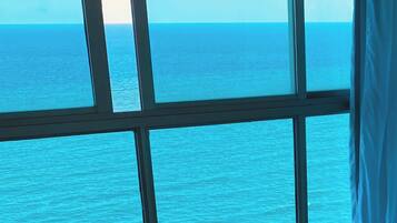 Shared Dormitory, 1 Bedroom, Smoking, Balcony | Interior