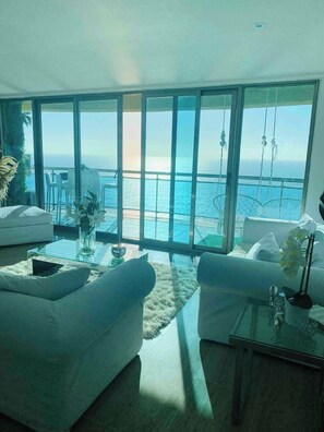 غرفة المعيشة