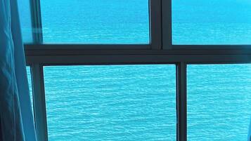 Shared Dormitory, 1 Bedroom, Smoking, Balcony | Interior