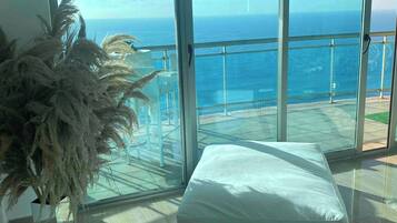 Shared Dormitory, 1 Bedroom, Smoking, Balcony | Balcony