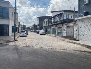 Parkplätze auf dem Gelände