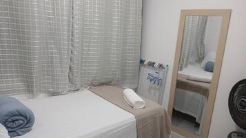 1 Schlafzimmer, Bügeleisen/Bügelbrett, kostenloses WLAN, Bettwäsche