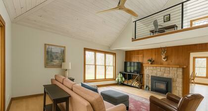 Charming 2-bedroom house in beautiful White Bear Lake. Great location