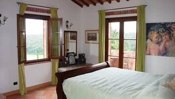 6 chambres, fer et planche Ă repasser, accĂšs Internet, draps fournis