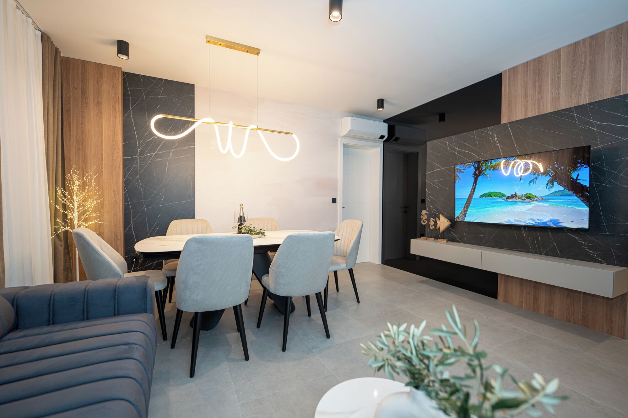 Three-bedroom Penthouse  Break With Shared Pool - Mandre