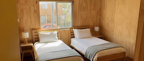 Twin Room | Free WiFi