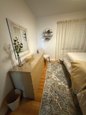 4 chambres, fer et planche à repasser, Wi-Fi, draps fournis