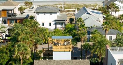 Oceanview Retreat Rooftop Deck & Putting Green