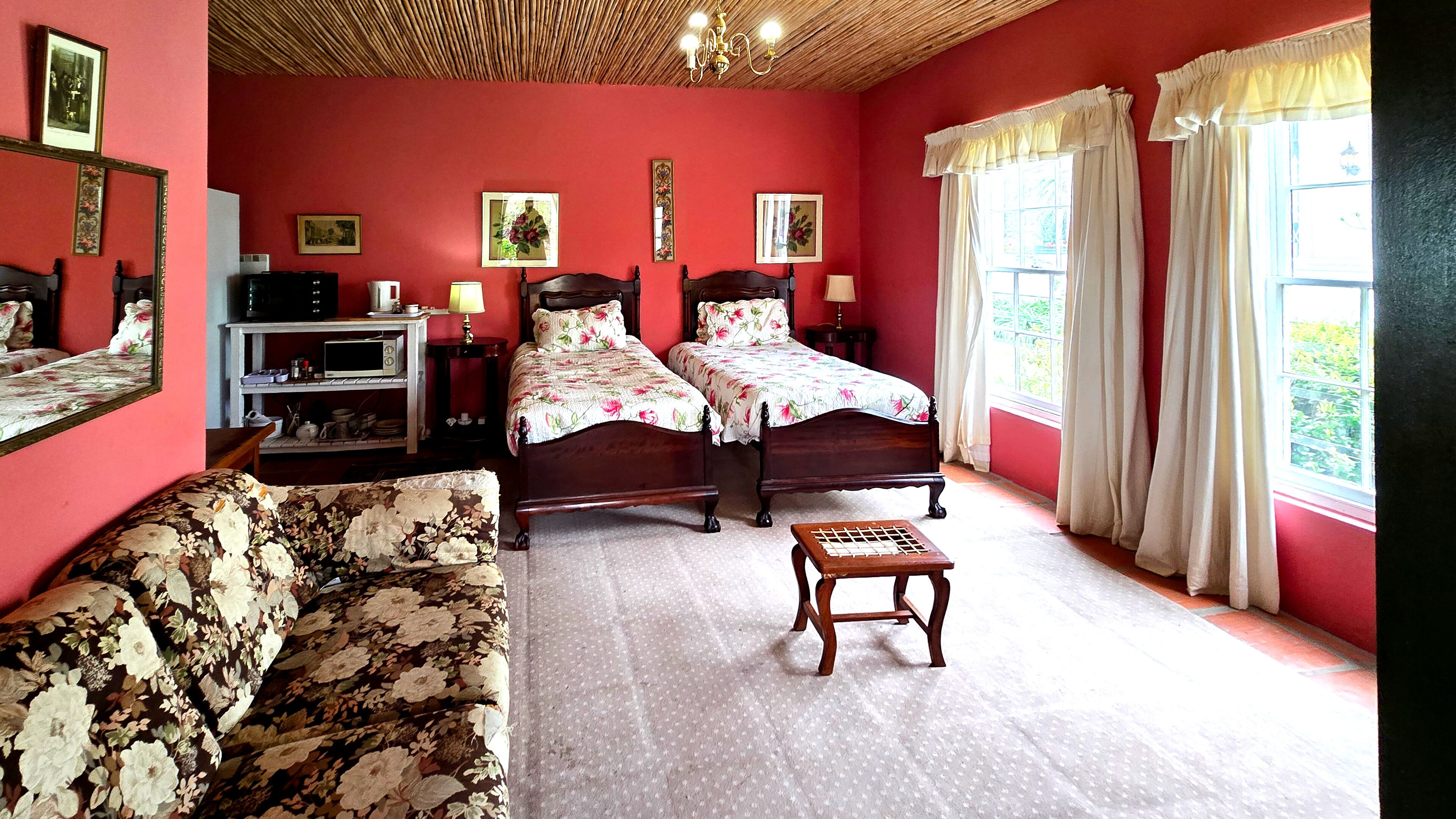 Standard Studio, Garden View