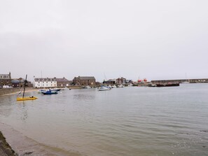 Marina - 9A Market Square (Stonehaven)