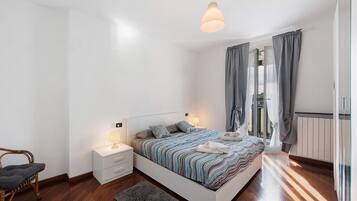 3 Schlafzimmer, BĂŒgeleisen/BĂŒgelbrett, WLAN, BettwĂ€sche