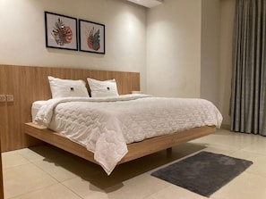 Een strijkplank/strijkijzer, gratis wifi