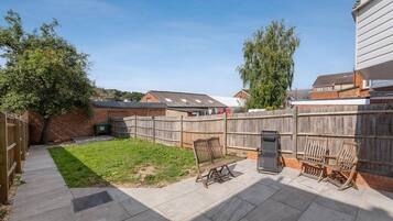 Rumah, 5 kamar tidur, Boleh Merokok | Halaman properti