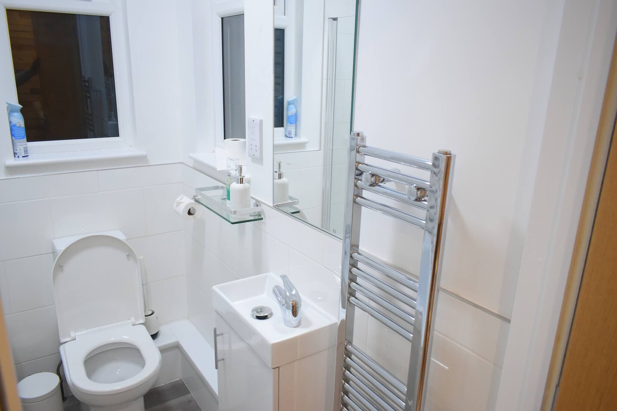 House, 5 Bedrooms, Smoking | Bathroom