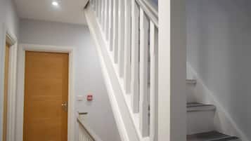 House, 5 Bedrooms, Smoking | Interior