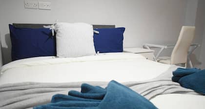 Charming 5 Bedroom Home in High Wycombe Perfect for Families