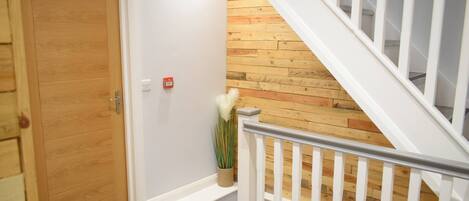 House, 5 Bedrooms, Smoking | Interior