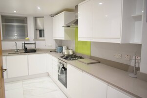 House, 5 Bedrooms, Smoking | Interior