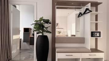 1 bedroom, in-room safe, free WiFi, bed sheets