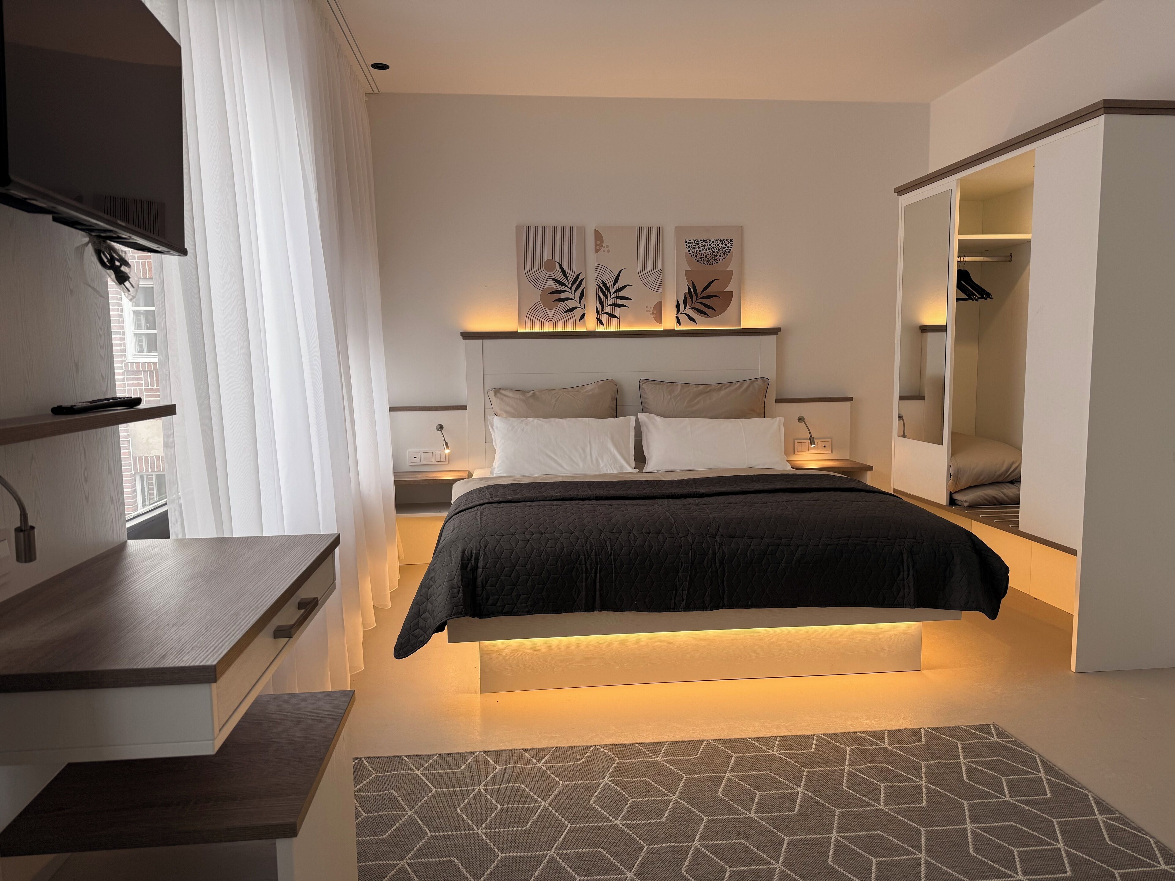 1 bedroom, in-room safe, free WiFi, bed sheets