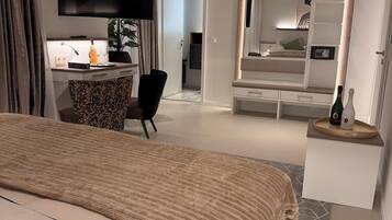 7 bedrooms, in-room safe, free WiFi, bed sheets