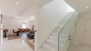 Interior - Villa Lea-Makarska by Villas Guide (Drum)