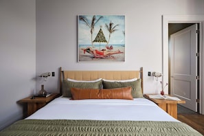 5 bedrooms, desk, iron/ironing board, free WiFi - Luxury Home on Magazine | Shared Heated Pool + Spa (New Orleans)