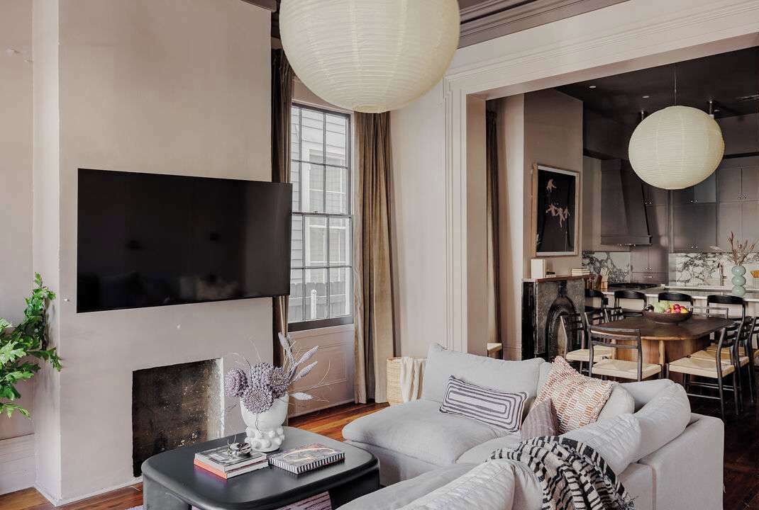 Smart TV, books, offices