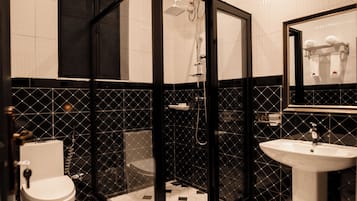 Double or Twin Room | Bathroom | Eco-friendly toiletries, towels, soap, shampoo