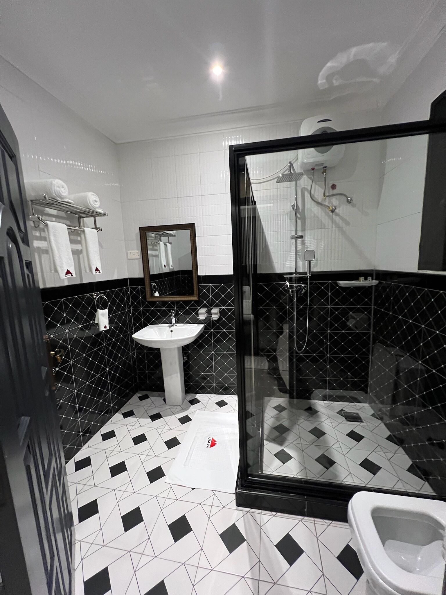 Double or Twin Room | Bathroom | Free toiletries, towels, soap, shampoo