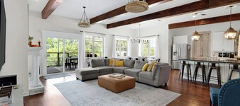 Luxury Hill Country Home w/ Pool, Game Room & Views