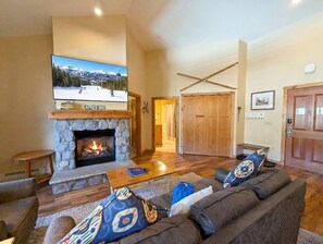 Interior - Top Floor Views | Summer Festivals | Pool, Hot Tub (Keystone)