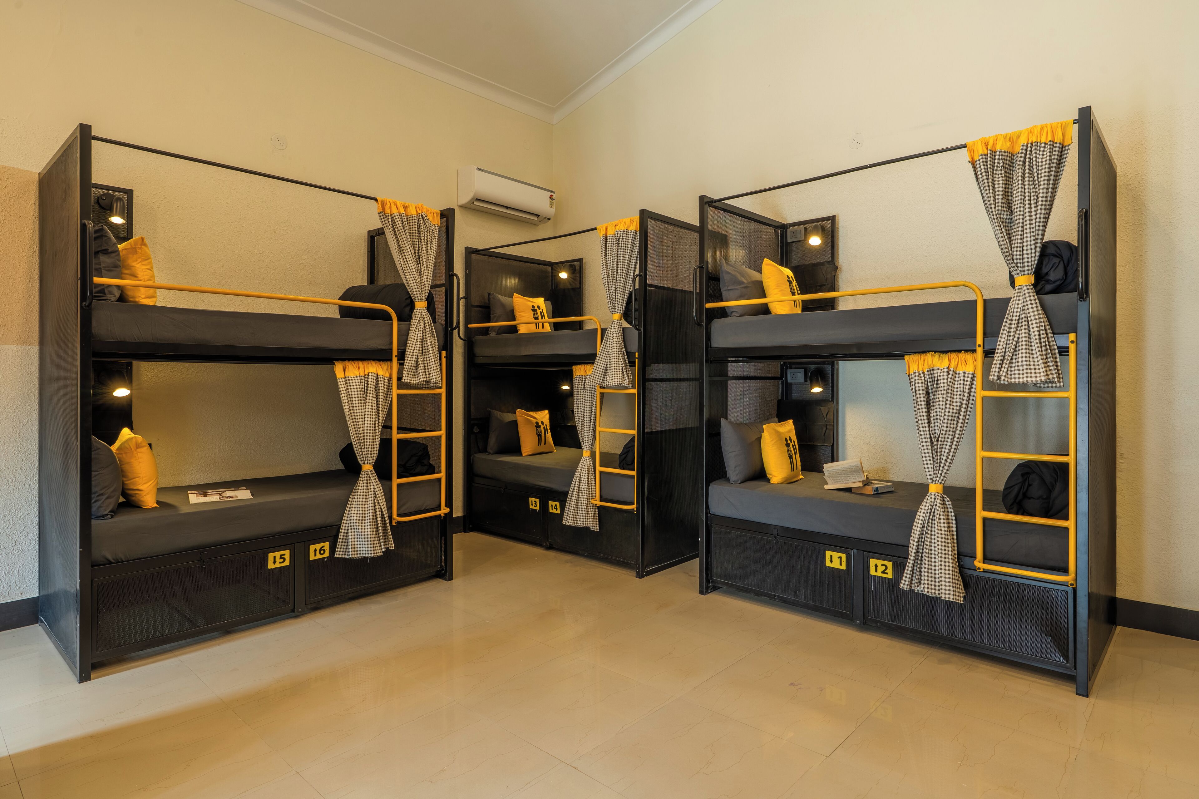 Bed in 8 Bed Mixed Dormitory