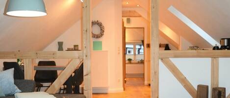 電視、壁爐、音響