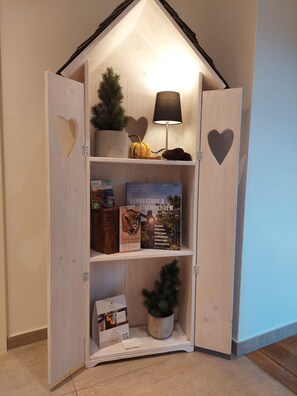 المنشأة من الداخل