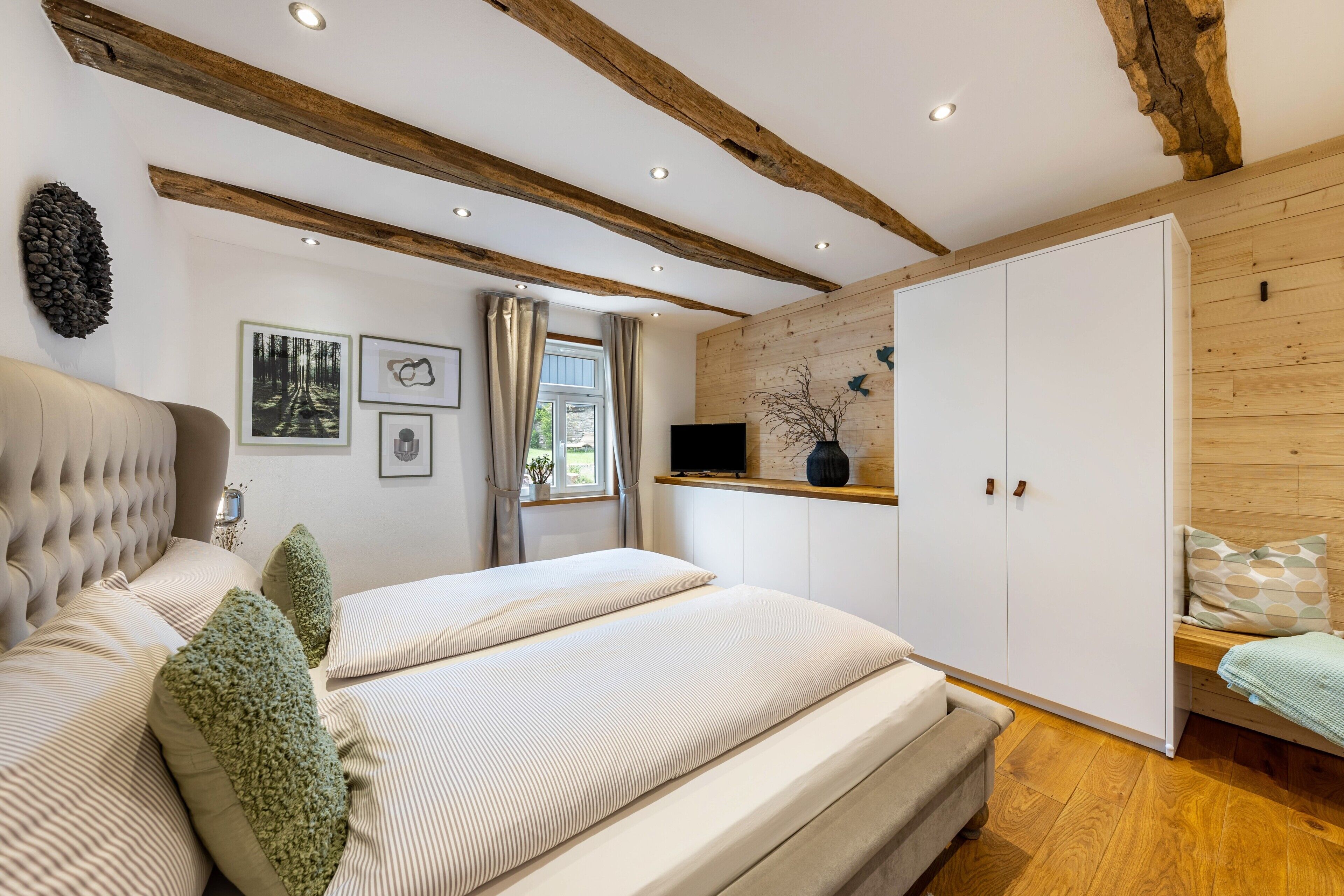 3 Schlafzimmer, Bügeleisen/Bügelbrett, WLAN, Bettwäsche