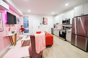 智能电视、办公室