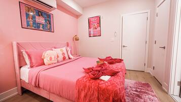 Desk, iron/ironing board, free WiFi, bed sheets