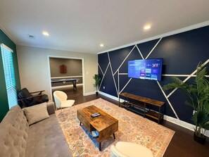 Smart TV, fireplace, offices