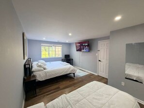 6 slaapkamers, een strijkplank/strijkijzer, gratis wifi, beddengoed