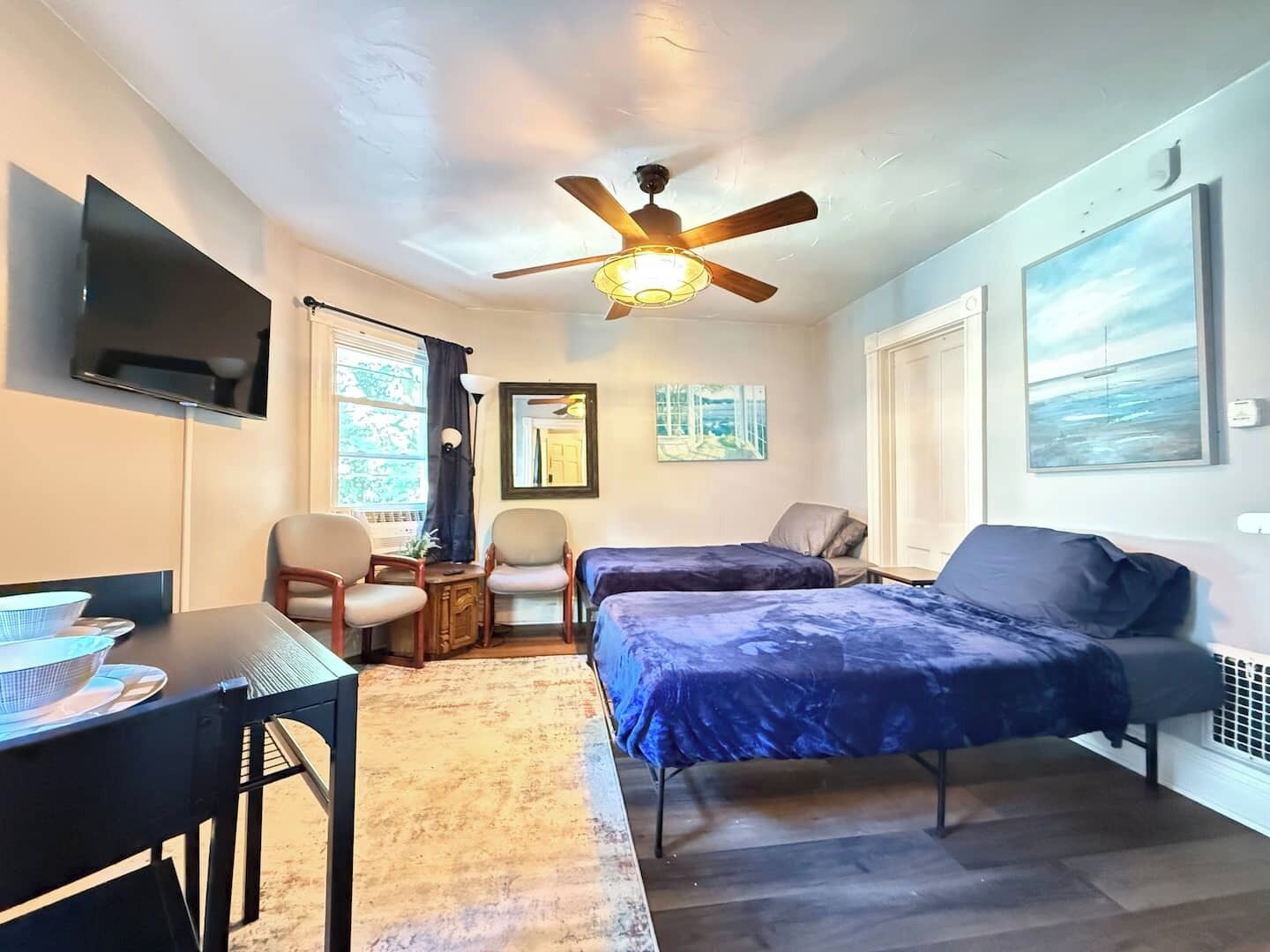 1 bedroom, iron/ironing board, free WiFi