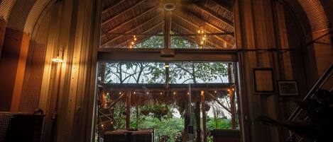 Cabin, 1 Bedroom, Smoking | Living room