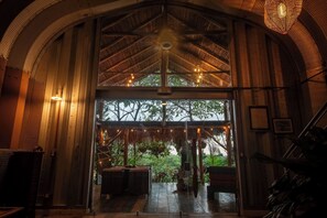 Cabin, 1 Bedroom, Smoking | Living room