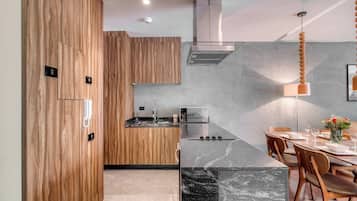 Apartment, 2 Queen Beds, Balcony, City View (Piso Roma 2) | Private kitchen