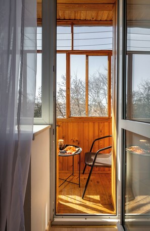 Classic apartman, erkély, kilátással az udvarra | Kilátás az erkélyről