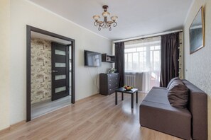 Classic Apartment, Balcony, Courtyard View | Living area - Apartment near Komarovsky Market (Minsk)