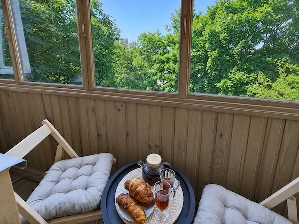 Classic Apartment, Balcony, Courtyard View | Balcony view - Apartment near Komarovsky Market (Minsk)